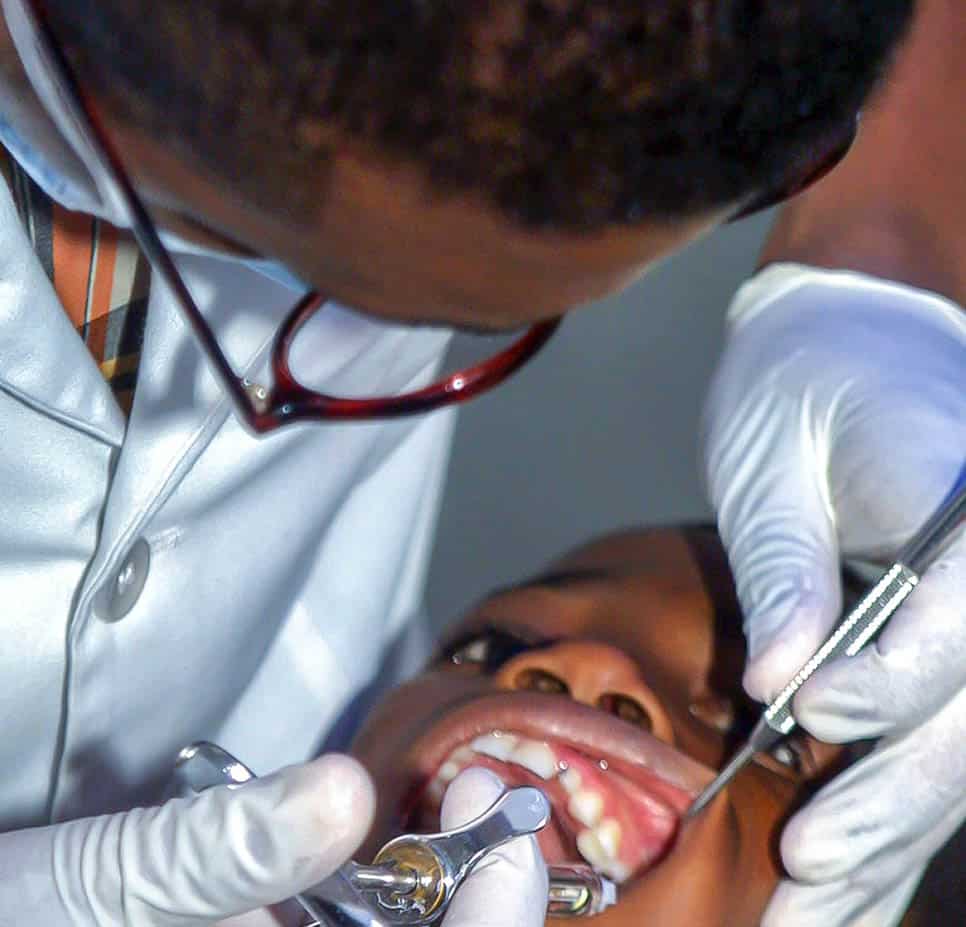 Fast and effective 1-hour teeth whitening service for instant results Portsmouth
